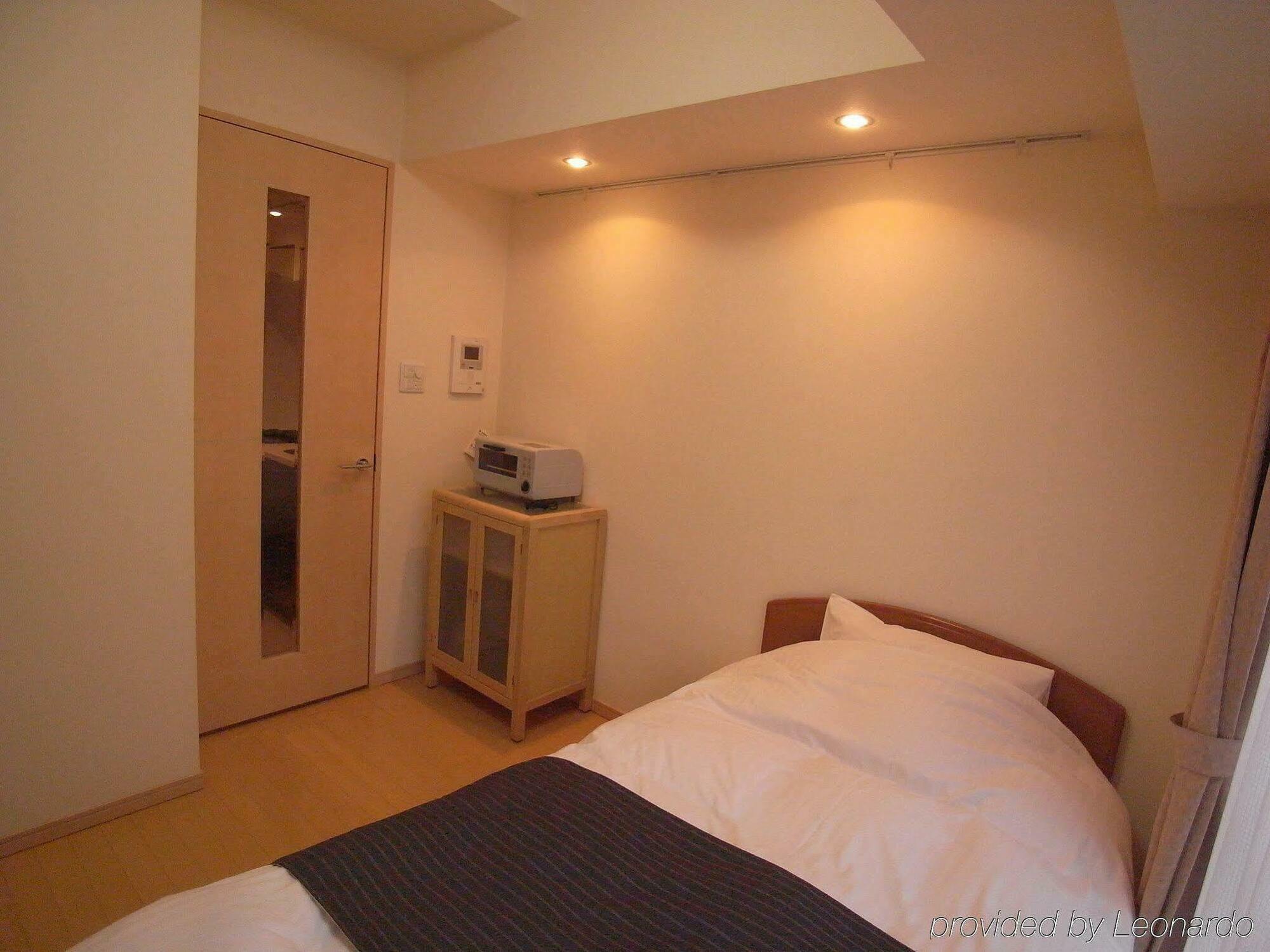Concieria Shimbashi Crossia Tokyo